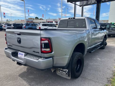 Used 2024 RAM 3500 Laramie w/ Night Edition AWD/4WD image 7