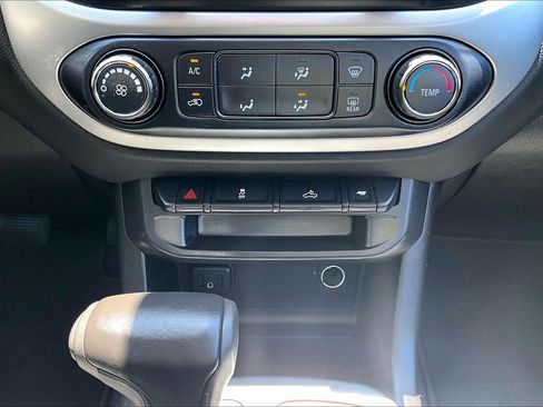 Used 2019 Chevrolet Colorado LT w/ LT Convenience Package RWD image 24