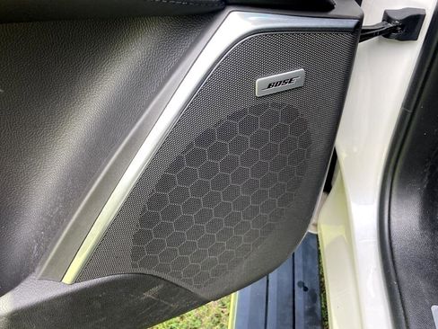 Used 2019 Cadillac Escalade Premium Luxury image 13