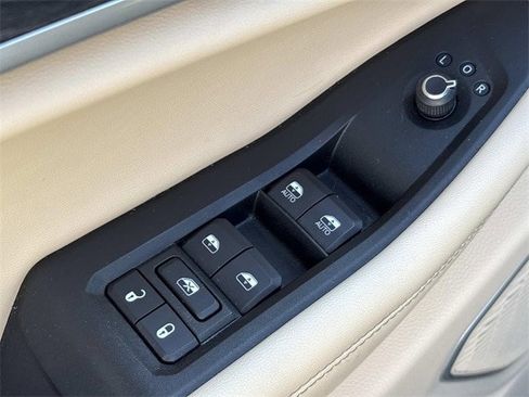 Used 2021 Jeep Grand Cherokee L Limited image 28