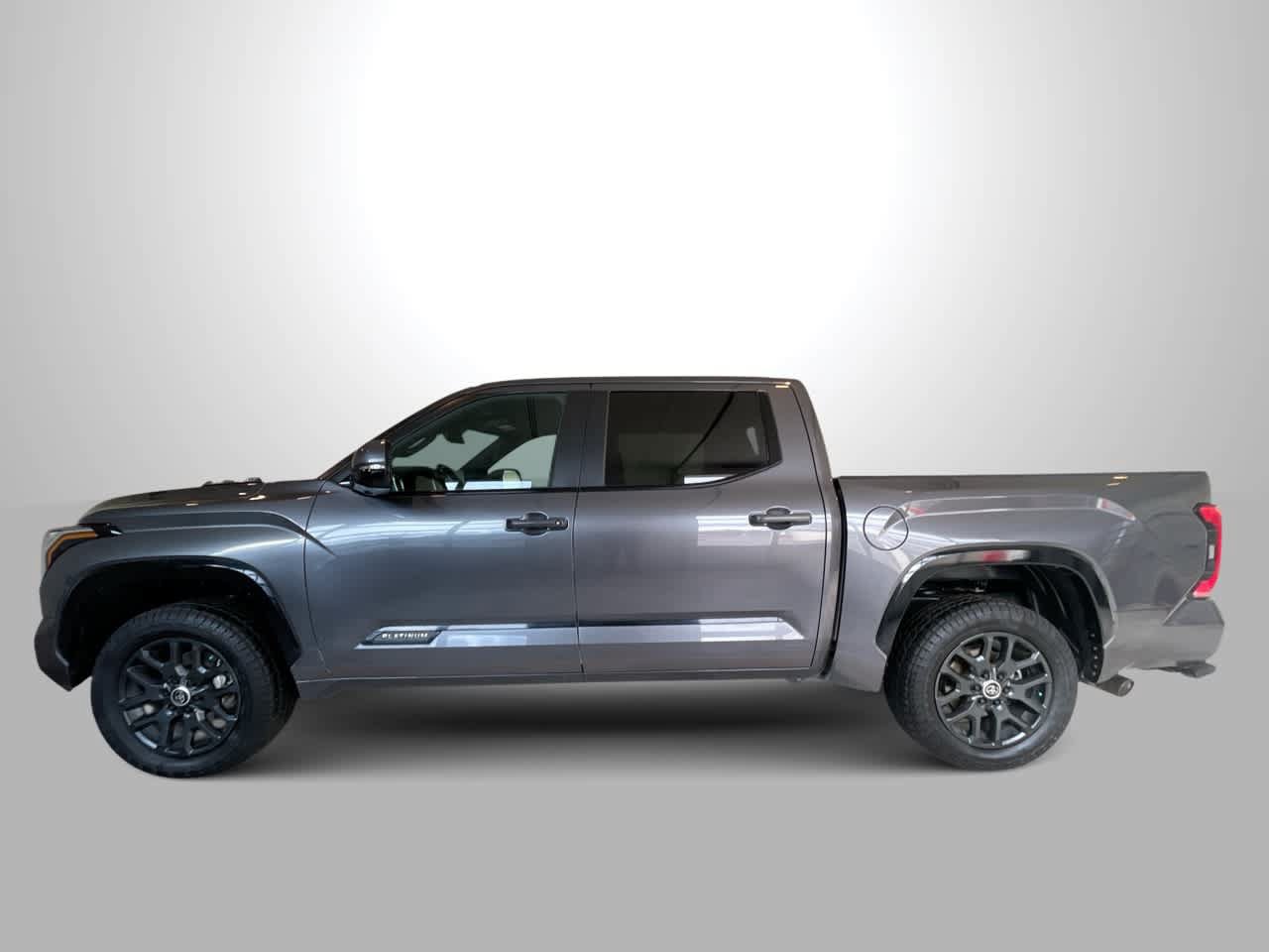 Used 2024 Toyota Tundra Platinum AWD/4WD image 5
