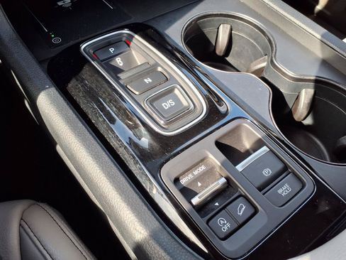 Used 2023 Honda Pilot EX-L image 12