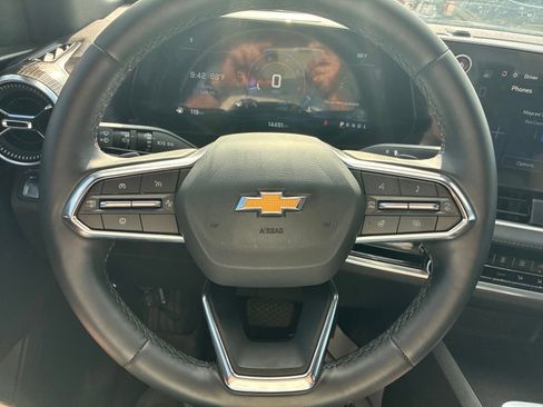 Used 2026 Chevrolet Equinox LT w/ LPO, Floor Liner Package FWD image 12