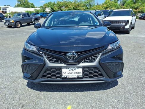 Used 2024 Toyota Camry SE FWD image 9