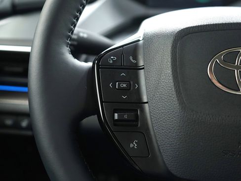 Used 2025 Toyota Prius XLE image 24