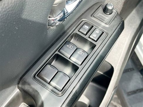 Used 2024 Nissan Titan PRO-4X w/ Off Road Protection Package image 18