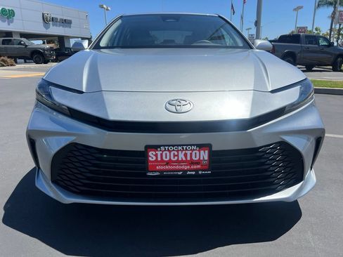 Used 2025 Toyota Camry LE FWD image 7