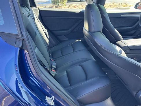 Used 2023 Tesla Model 3 Standard Range image 7
