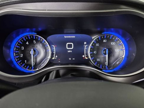 New 2026 Chrysler Pacifica Select image 20