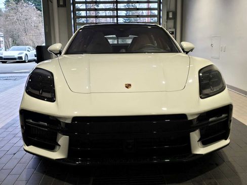 Used 2025 Porsche Panamera GTS image 10