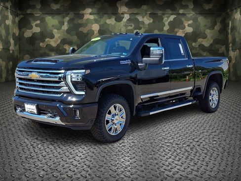 New 2026 Chevrolet Silverado 2500 High Country w/ Technology Package AWD/4WD image 2