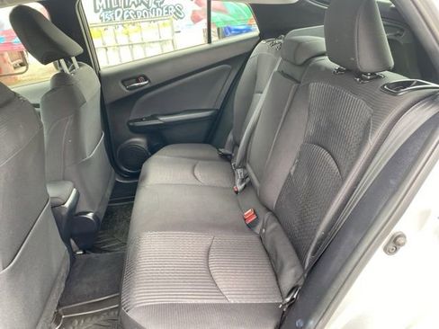 Used 2016 Toyota Prius Two image 18