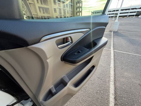 Used 2017 Honda Pilot EX image 16