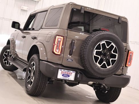 New 2026 Ford Bronco Outer Banks AWD/4WD image 30