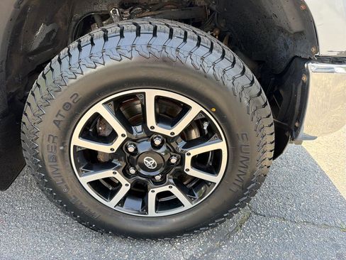 Used 2014 Toyota Tundra SR5 AWD/4WD image 27