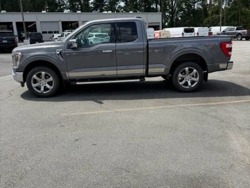 Used 2022 Ford F150 Lariat w/ Equipment Group 502A High AWD/4WD image 4