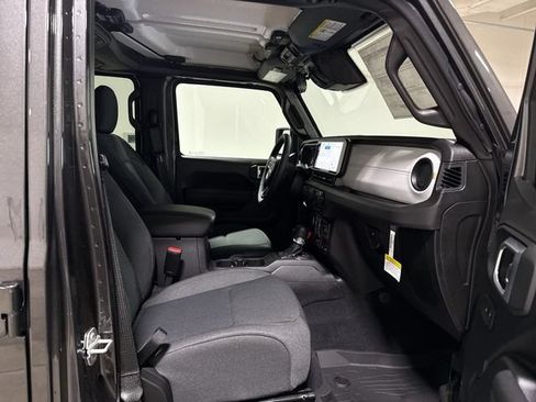 New 2026 Jeep Gladiator Mojave AWD/4WD image 21