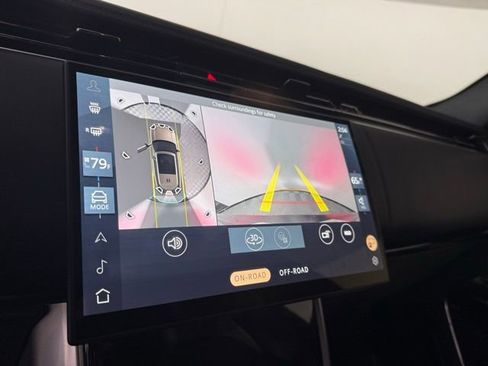 Used 2024 Land Rover Range Rover Long Wheelbase SE image 22