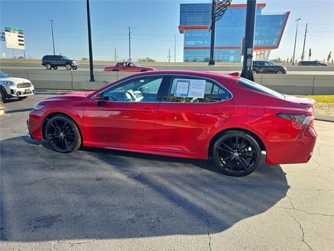 Used 2023 Toyota Camry XSE image 5