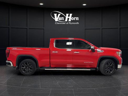 Used 2022 GMC Sierra 1500 SLT image 2