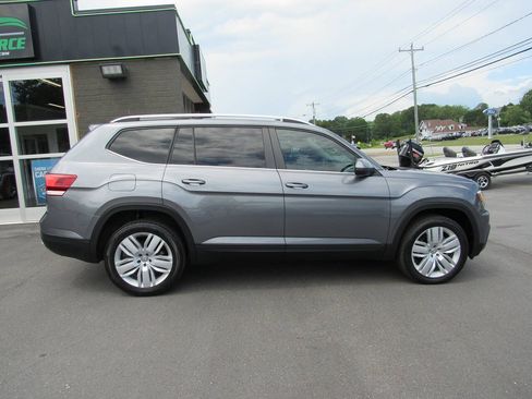 Used 2019 Volkswagen Atlas SE FWD image 3