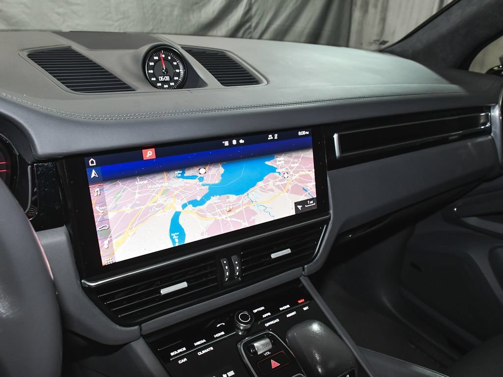 Used 2021 Porsche Cayenne GTS w/ Premium Package Plus AWD/4WD image 45