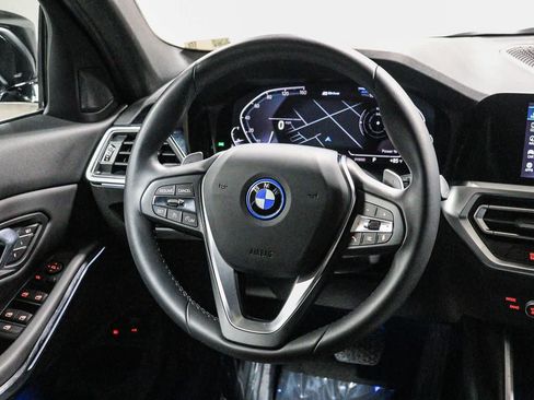 Used 2022 BMW 330e RWD image 16