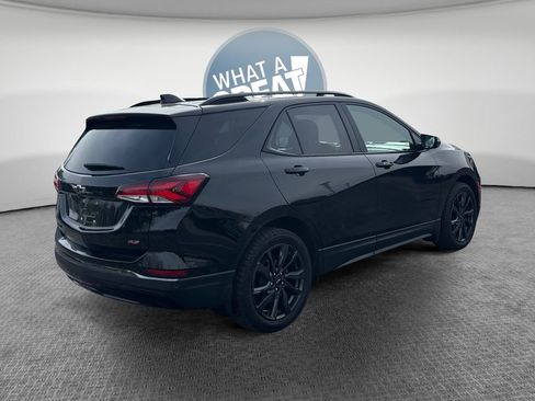 Used 2022 Chevrolet Equinox RS w/ RS Leather Package FWD image 3