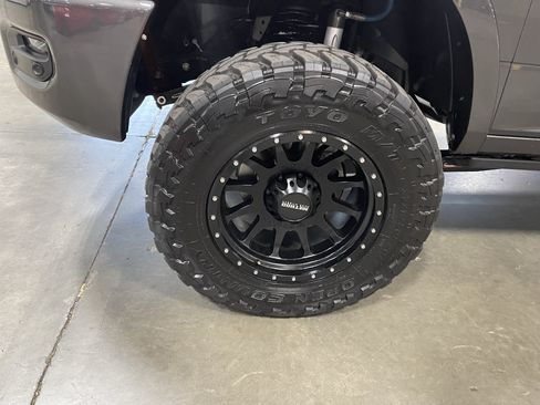 Used 2022 RAM 3500 Limited AWD/4WD image 9