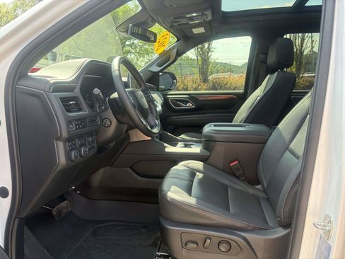 Used 2023 Chevrolet Tahoe RST w/ Luxury Package AWD/4WD image 4