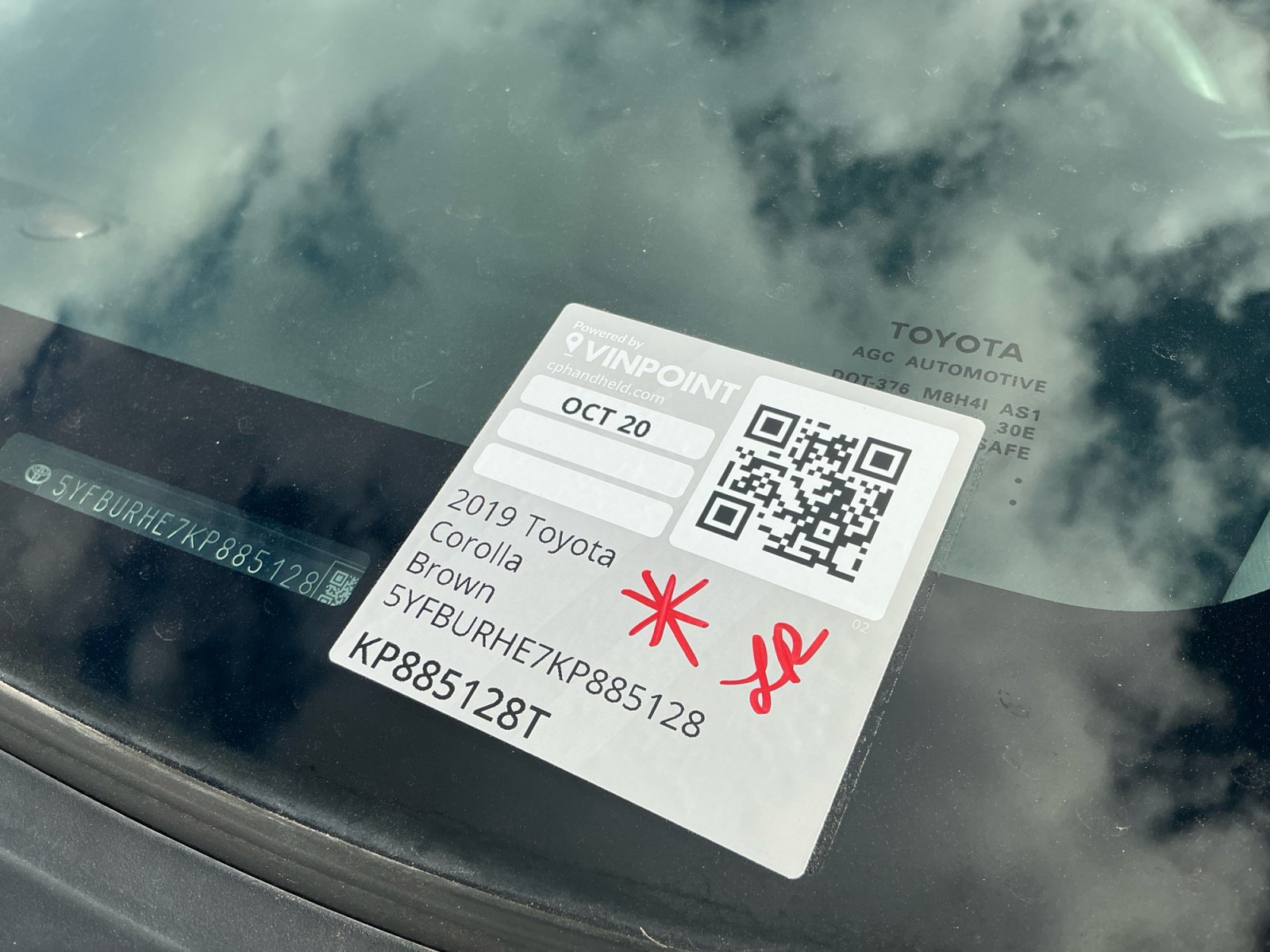 Used 2019 Toyota Corolla LE w/ Carpet Mat Package (TMS) FWD image 25