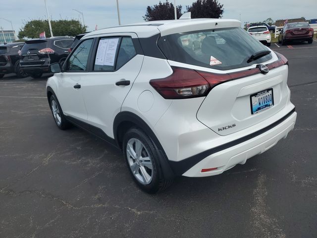 Certified 2025 Nissan Kicks Play S FWD image 3