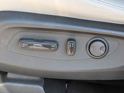 Used 2024 Honda CR-V EX-L image 16