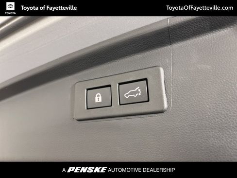 Used 2023 Subaru Outback Limited image 11