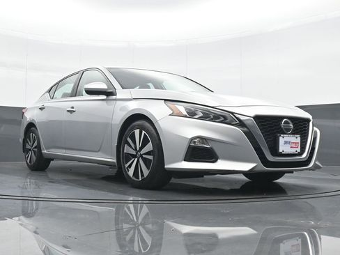 Used 2022 Nissan Altima 2.5 SV image 24