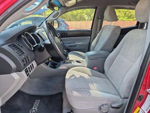 Used 2011 Toyota Tacoma PreRunner w/ SR5 Pkg #2 RWD image 29