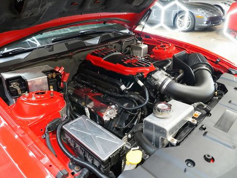 Used 2013 Ford Mustang GT Premium RWD image 21
