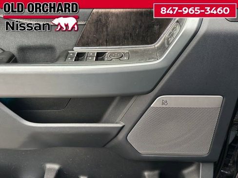 Used 2022 Ford F150 Lightning Lariat image 12