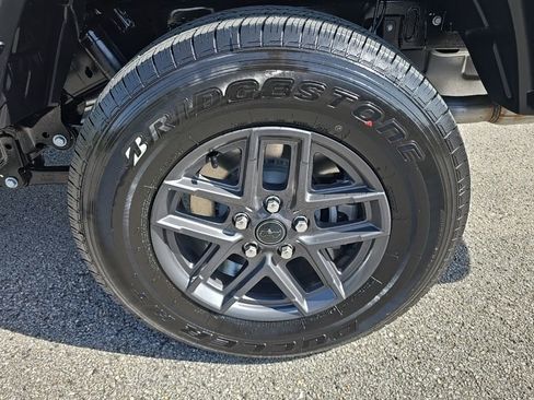 New 2026 Jeep Gladiator Sport AWD/4WD image 10