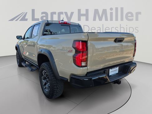 Certified 2024 Chevrolet Colorado ZR2 w/ Technology Package AWD/4WD image 3