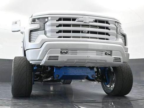 Used 2022 Chevrolet Silverado 1500 High Country image 84