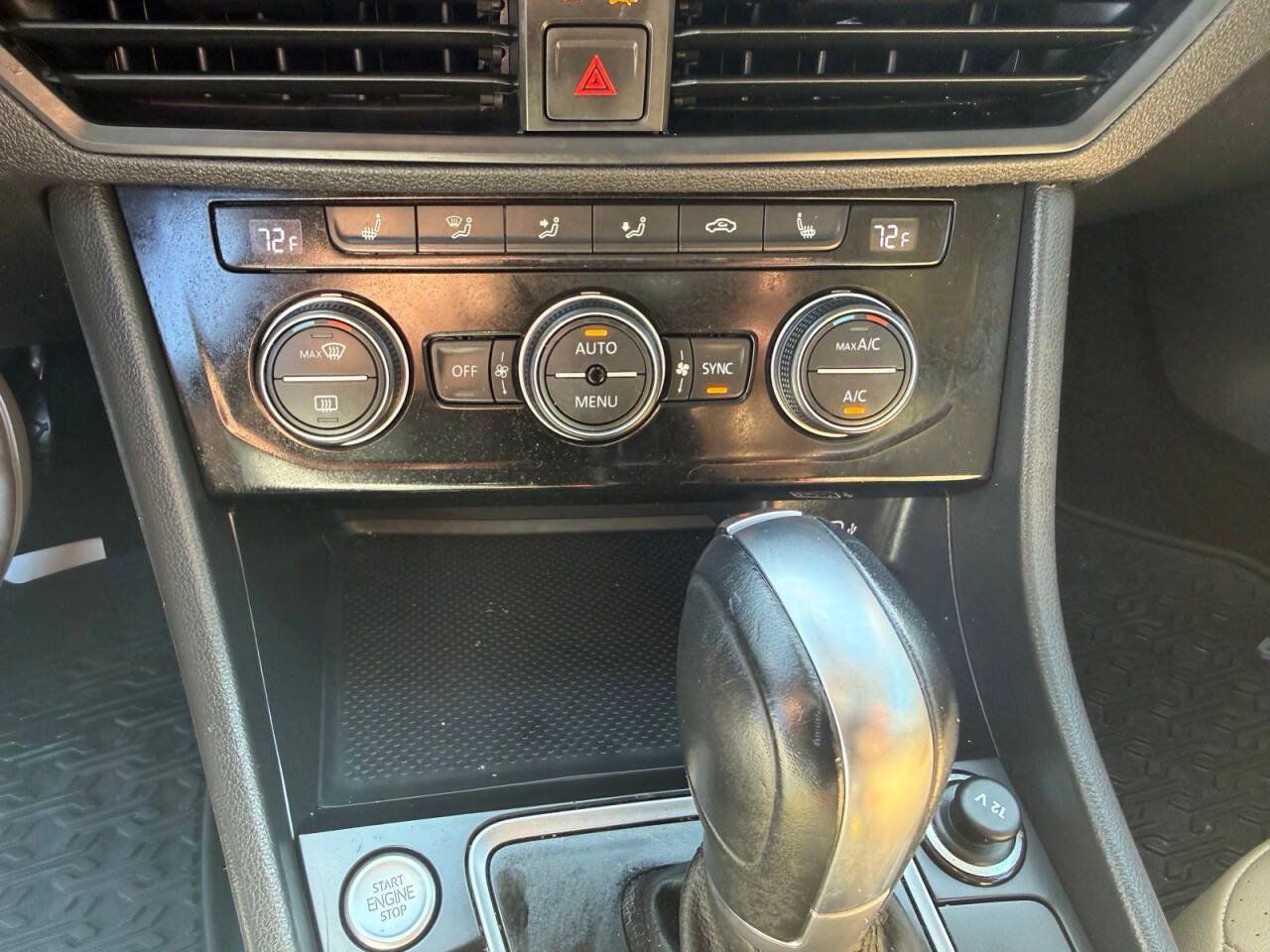 Used 2019 Volkswagen Jetta SEL FWD image 24