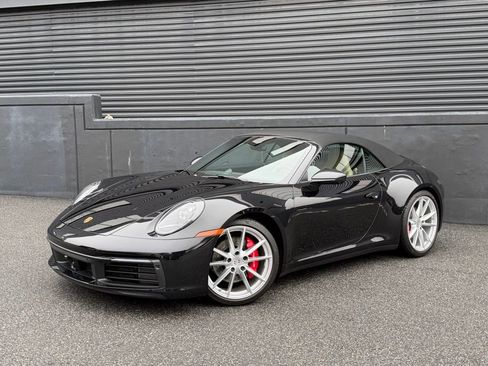 Certified 2022 Porsche 911 Carrera 4S image 1