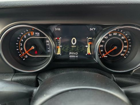 Used 2018 Jeep Wrangler Sport image 25