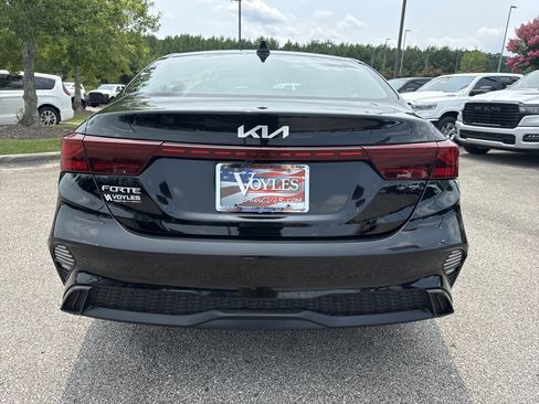 Used 2024 Kia Forte LXS FWD image 6
