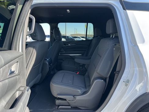 Used 2024 Chevrolet Traverse LT AWD/4WD image 23