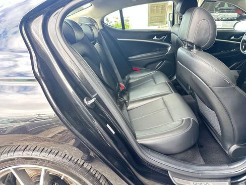 Used 2025 Genesis G70 2.5T image 40