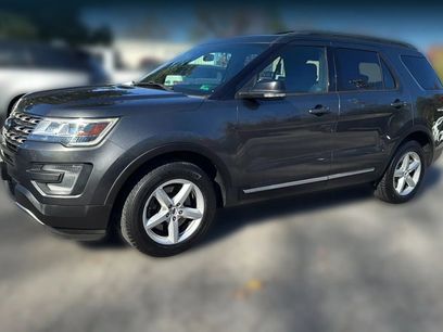 Used 2017 Ford Explorer XLT