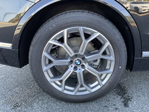 Used 2024 BMW X7 xDrive40i AWD/4WD image 23