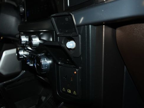 Used 2025 Ford F150 King Ranch AWD/4WD image 31
